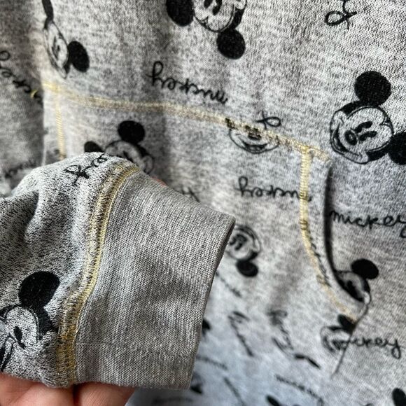 DISNEY long sleeve grey scoop neck Mickey Mouse night gown in kangaroo pocket - Picture 5 of 9
